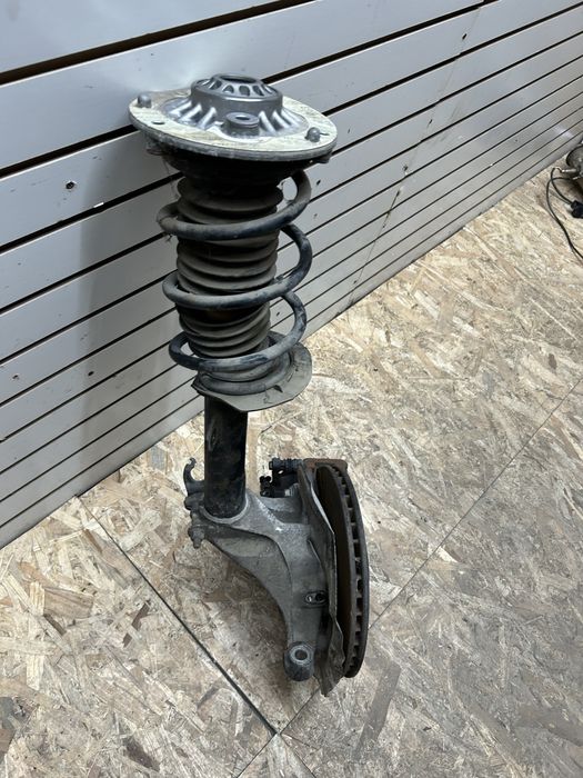 Fuzeta / amortizor / etrier / Bmw X1 F48 X2 F39 F45 F46 dreapta