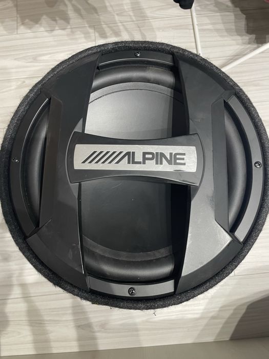 Subwoofer alpine