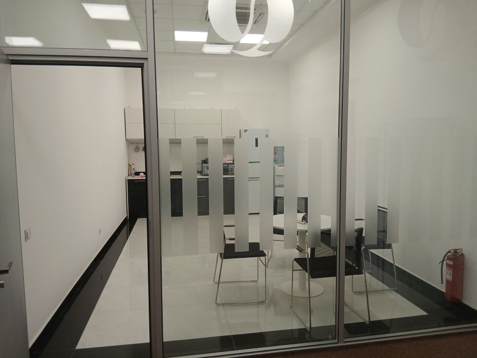 Ijaraga ofis urganch sh markazida joylashgan biznessentr 3 kavatida