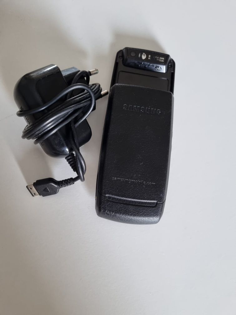 Super telefon cu doua procesoare  SGH - D880 cu adaptor original