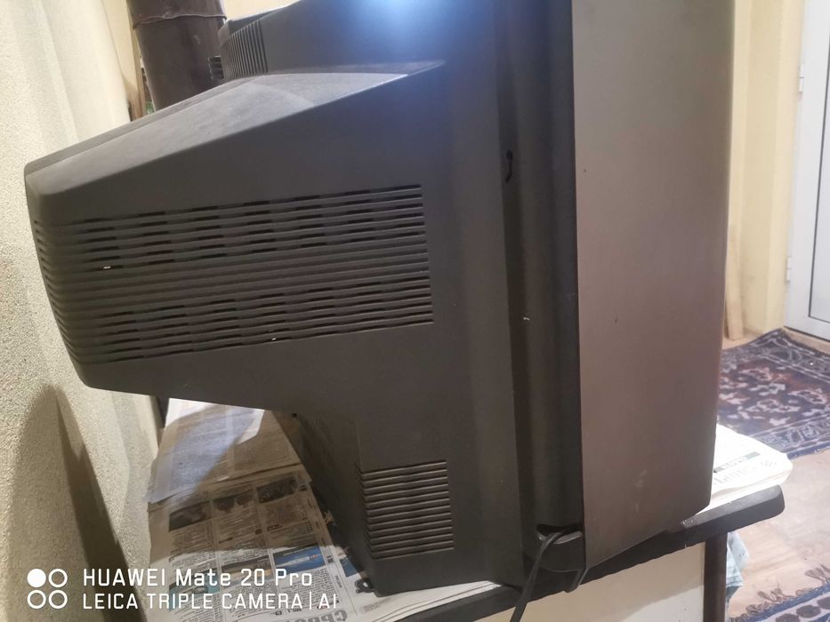 Телевизор LG запазен и работещ