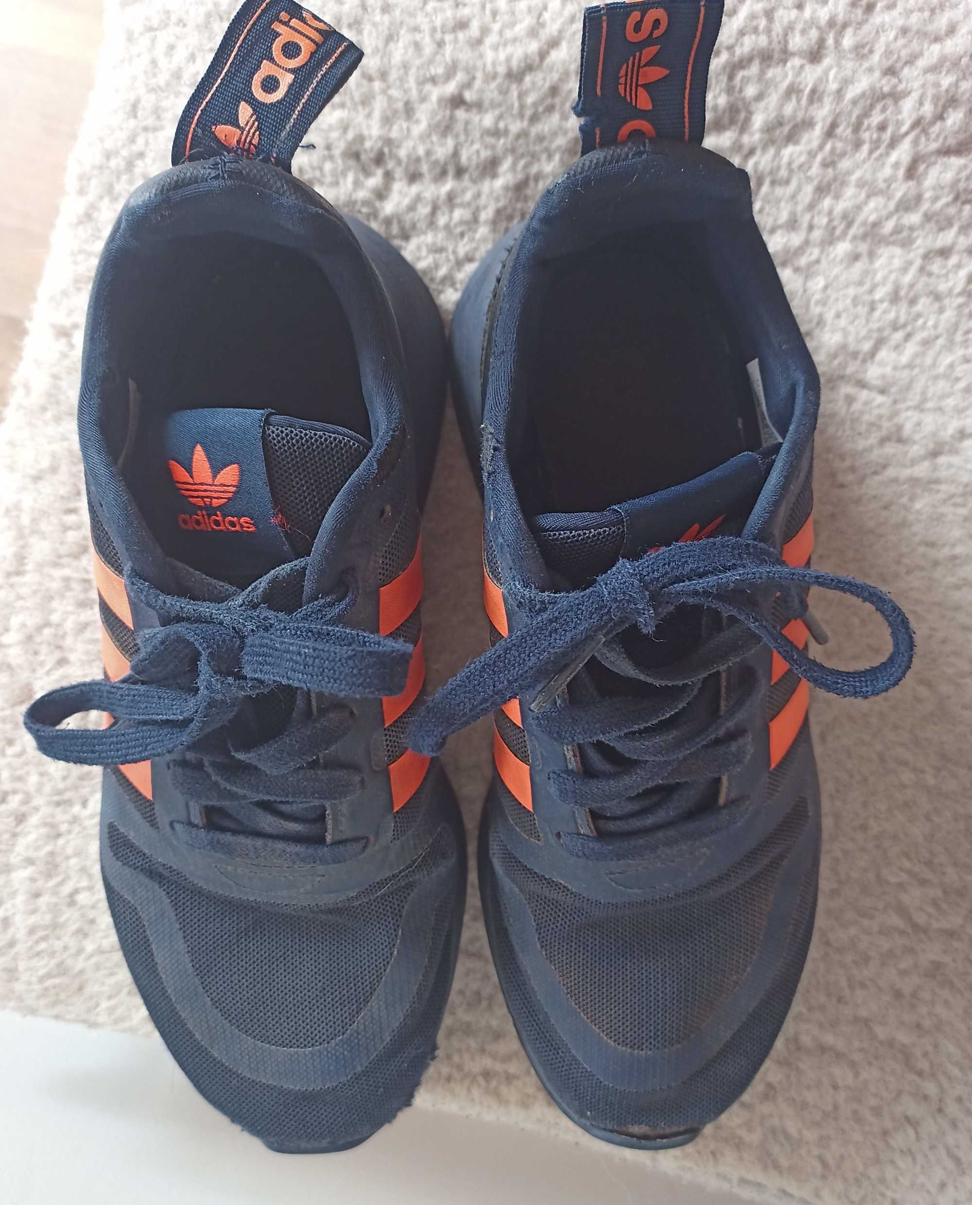 Използвани детски маратонки Adidas - размер 36 - тъмносини с оранжеви