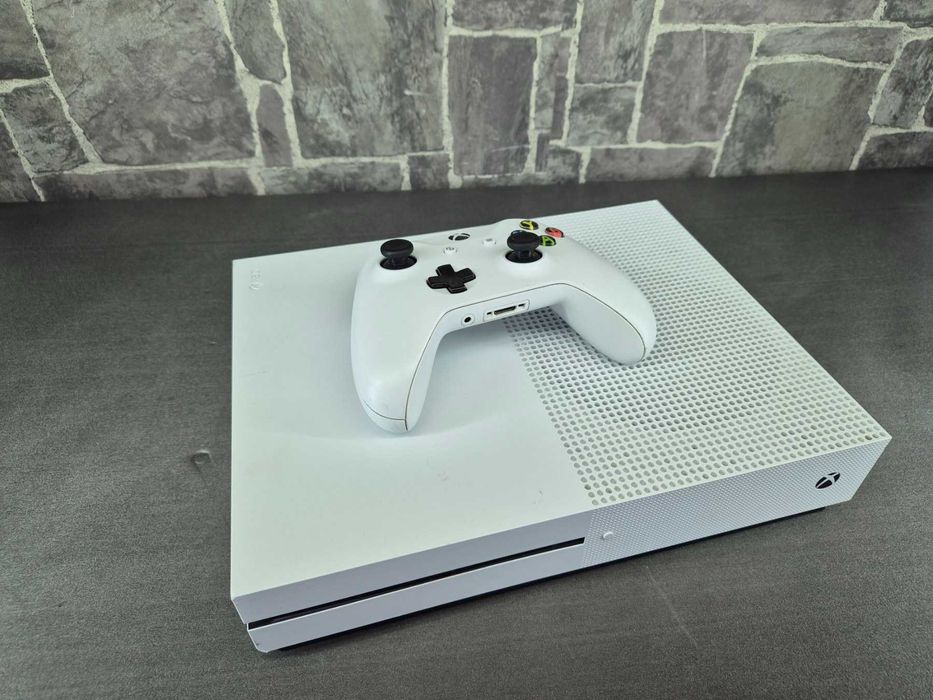 Конзола Xbox One S