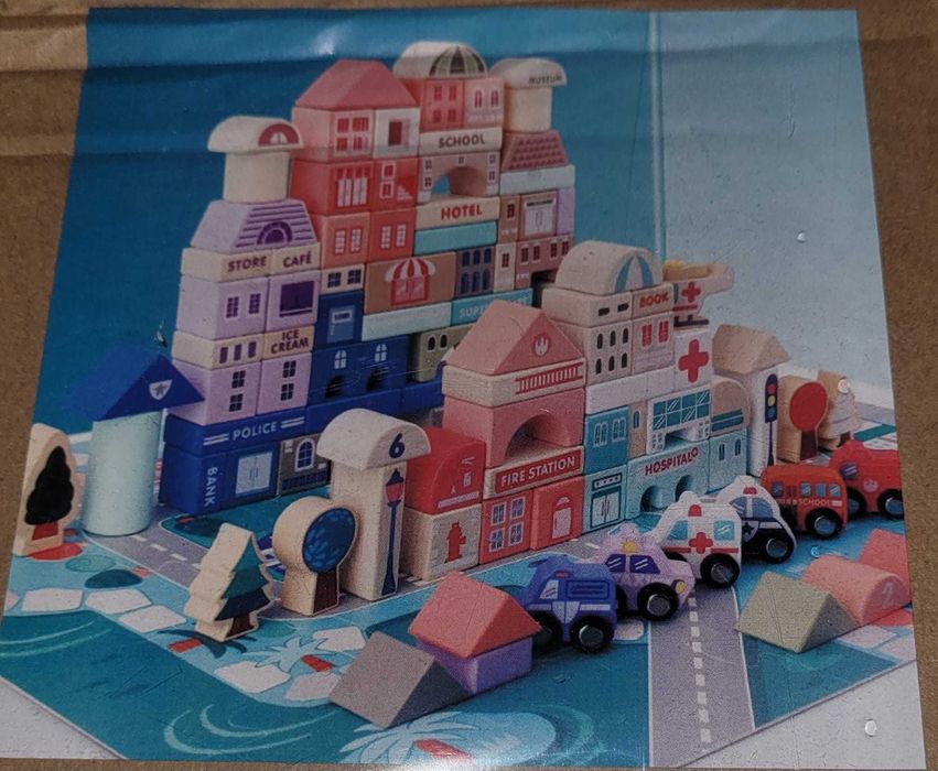 Set de constructie 115 piese din lemn, Mattelot Toys