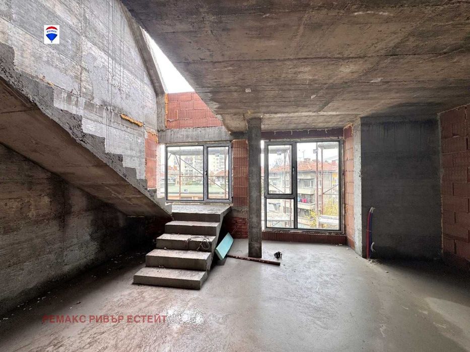 Продава се Мезонет в Русе, Център - 229 кв.м за 1422 €/кв.м - Снимка #5