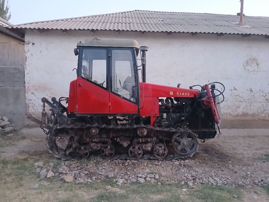 YUTO buldozer 1402