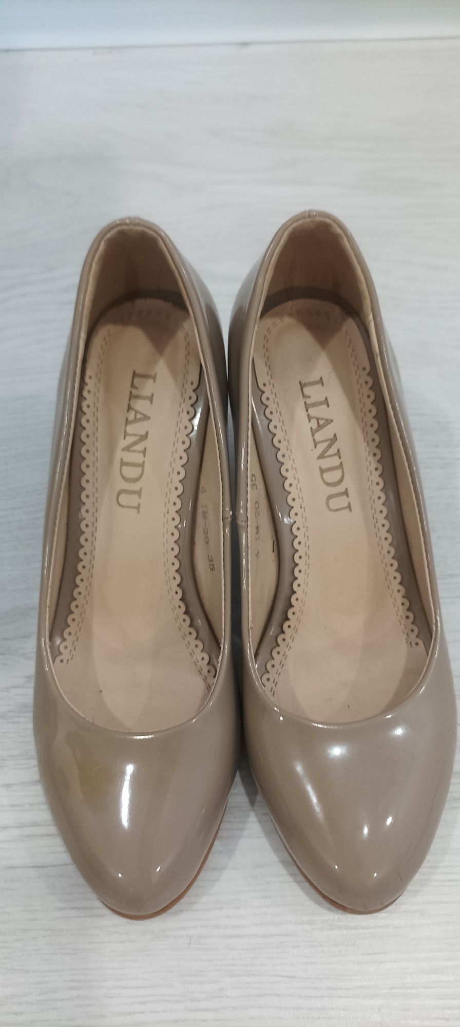 Продам туфли р.35