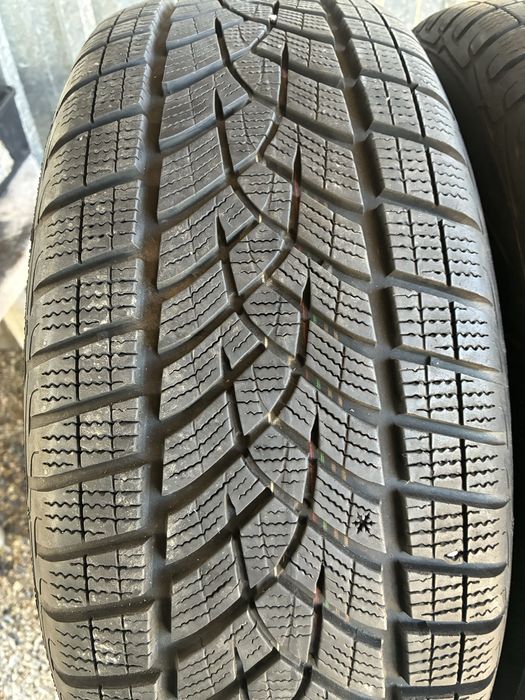 235/60/17 Дънлоп Зимни