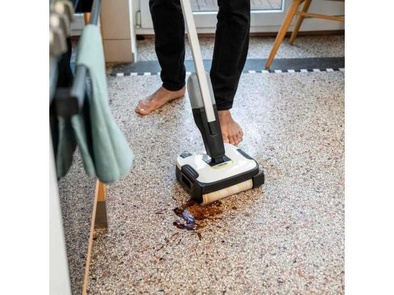 Безкабелна Подочистачка с Микрофибърен Валяк Kärcher FC 2-4