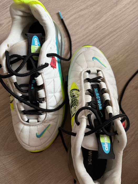 Обувки Nike.                   :