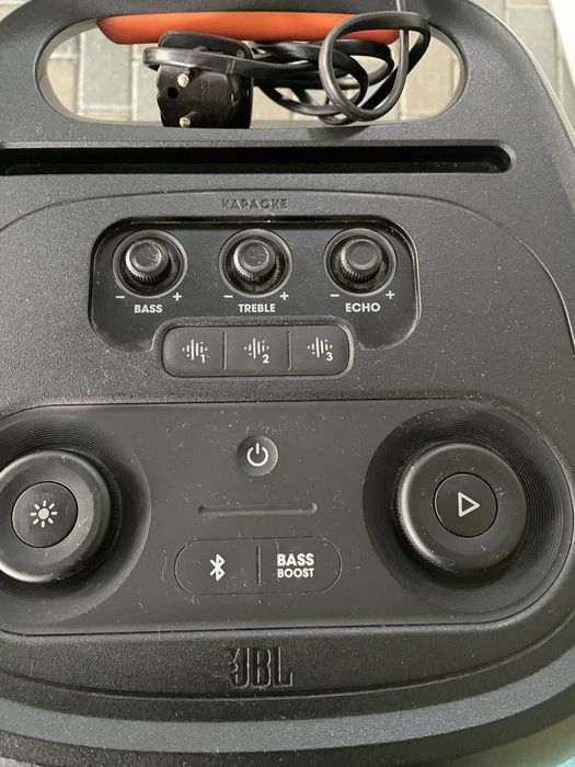 Продается ,мебель ,посуда для  ресторана