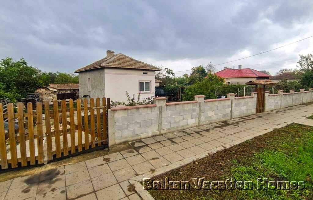 Продава се Къща в с. Василево, Област Добрич - 90 кв.м за 389 €/кв.м - Снимка #16