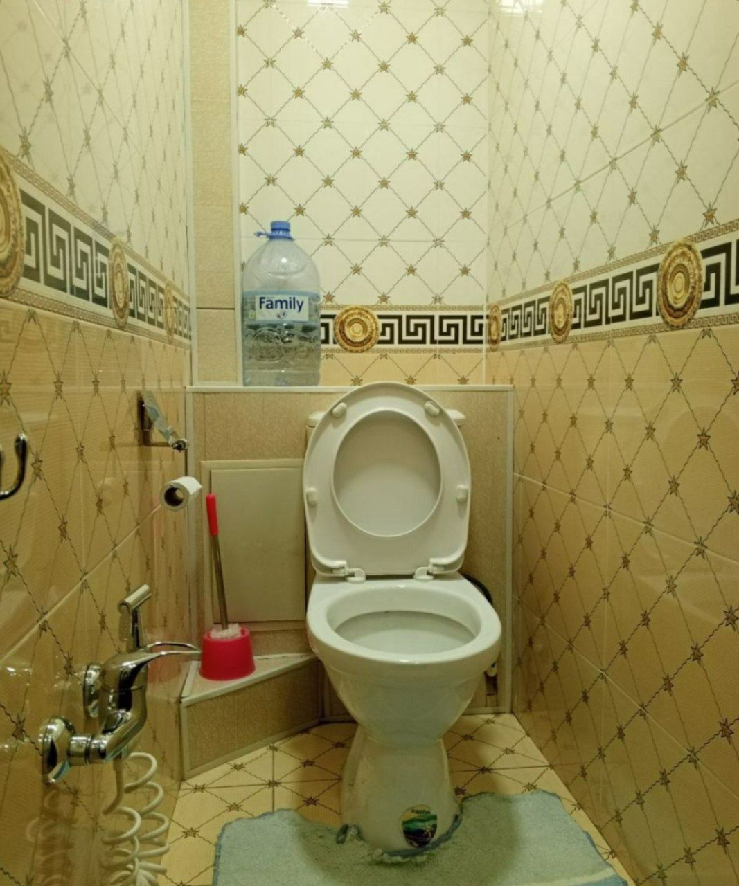 Novza masjid yonida metrogacha 5 minutli yoʻl