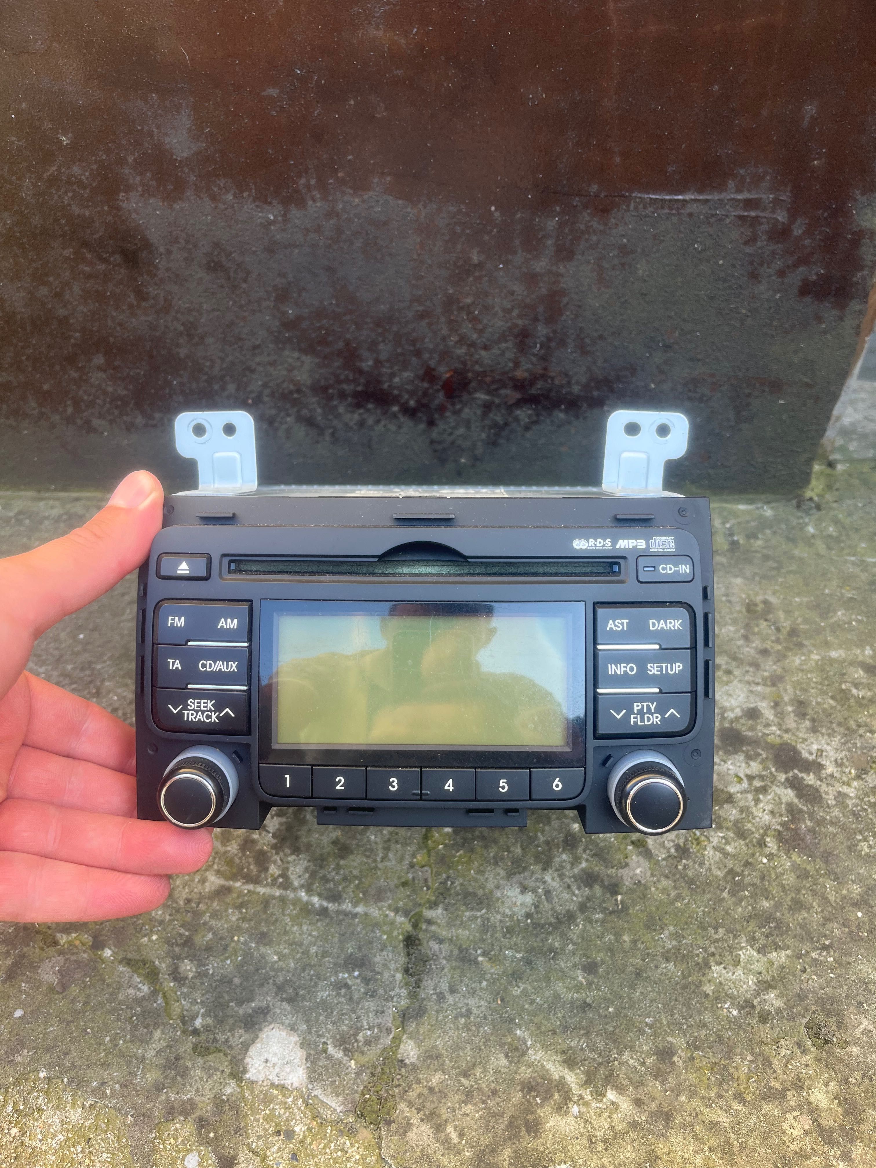 Hyundai   İ30  radio