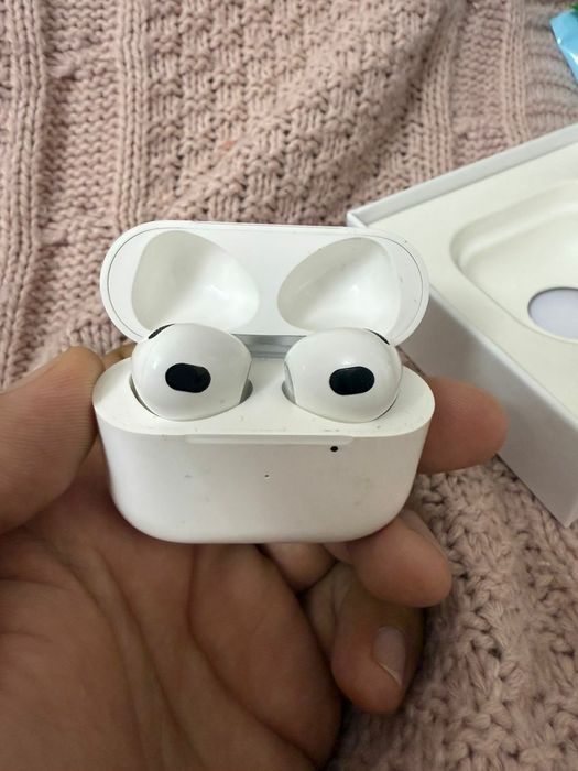 Airpods почти новый оригинал