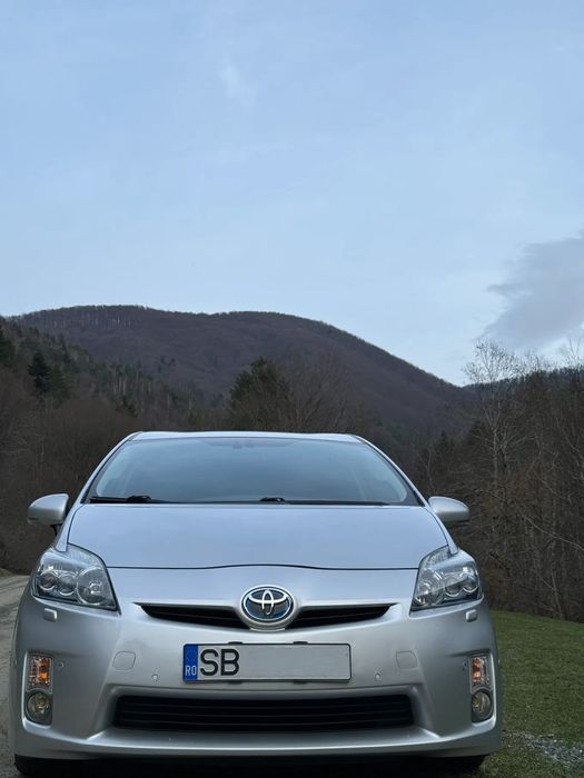 Toyota Prius Felicitari, ai gasit cea mai fiabila masina pe care o cautai!