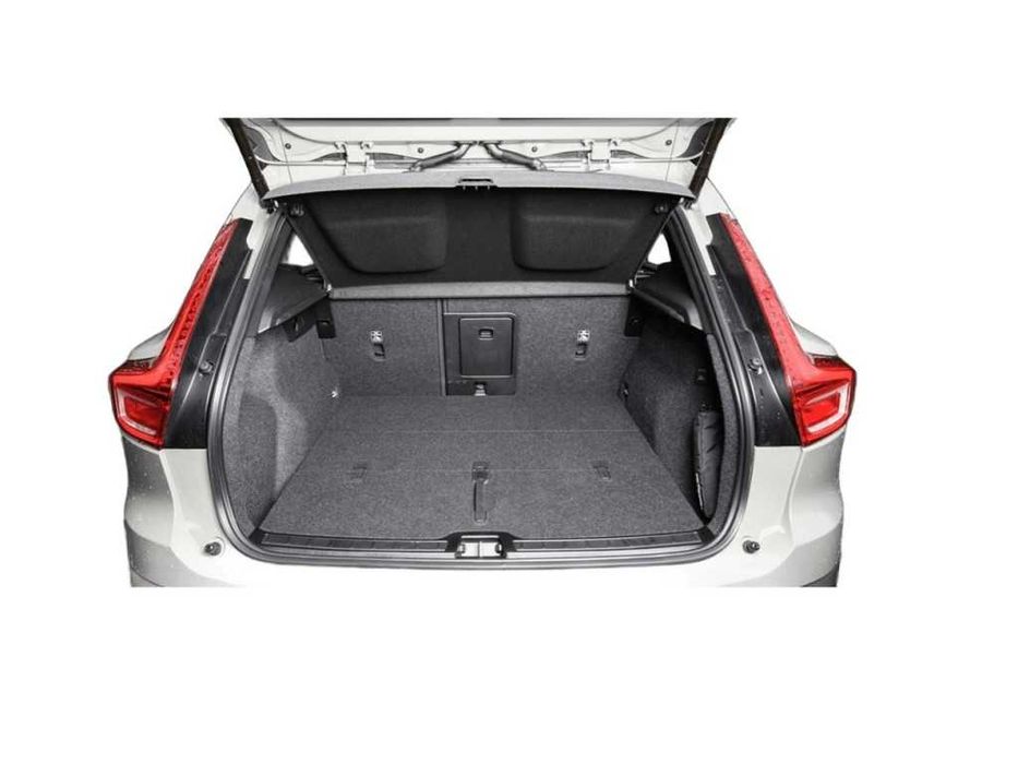 Кора за багажник на Volvo XC40