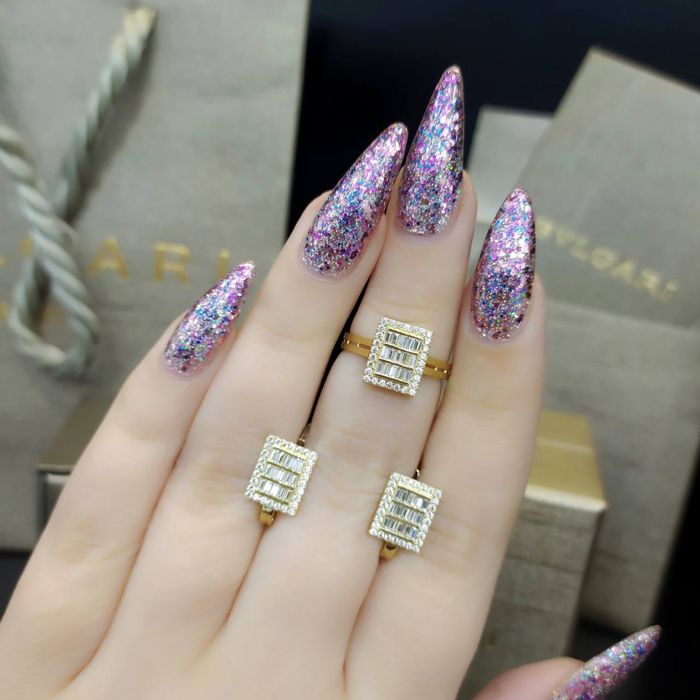 Золотой шикарный комплект. Золото 585 Есть доставка.