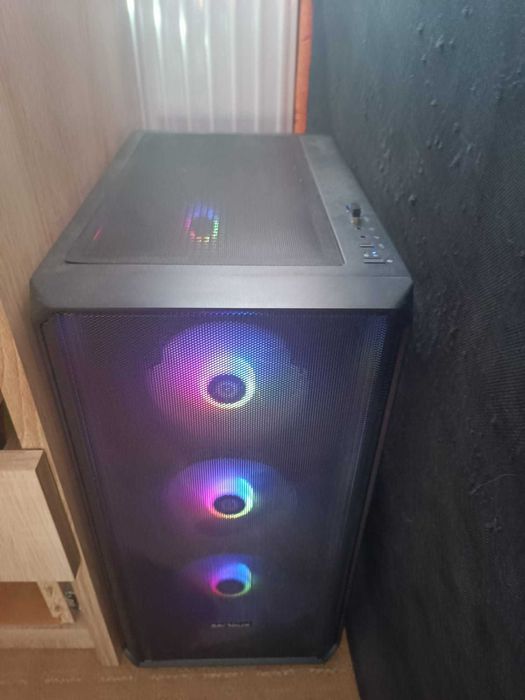 PC Gaming high end + Monitor high end+ stand monitor ergonomic