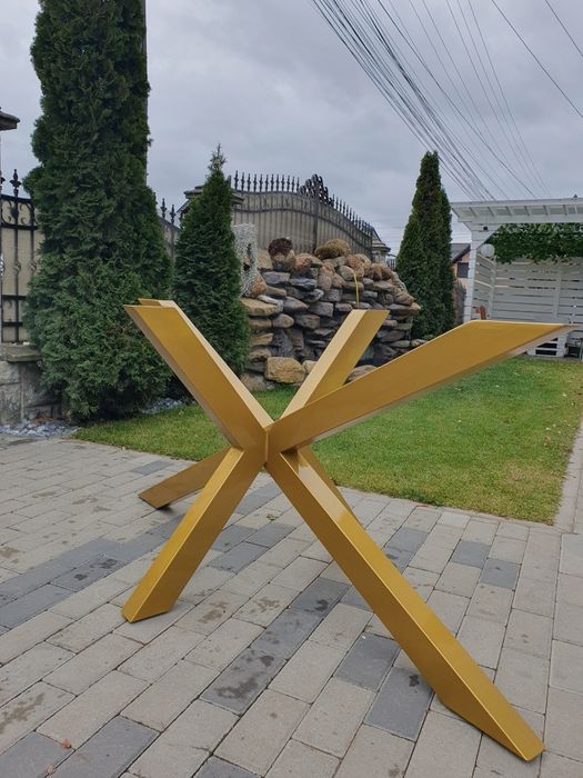 Picioare metalice pentru mese diferite modele/dimensiuni pe comanda
