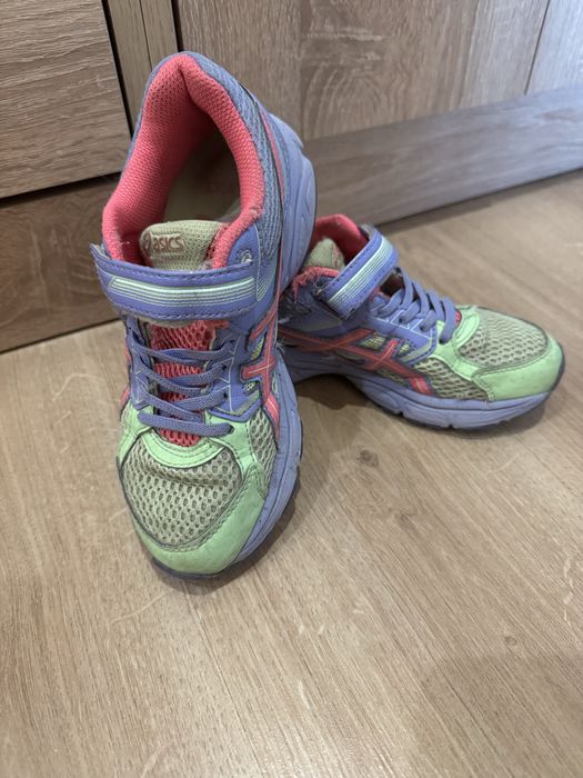 Маратонки Asics, размер 32,5