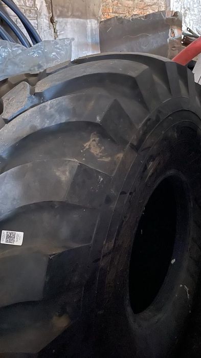 Шины на погрузчик 23,5-25