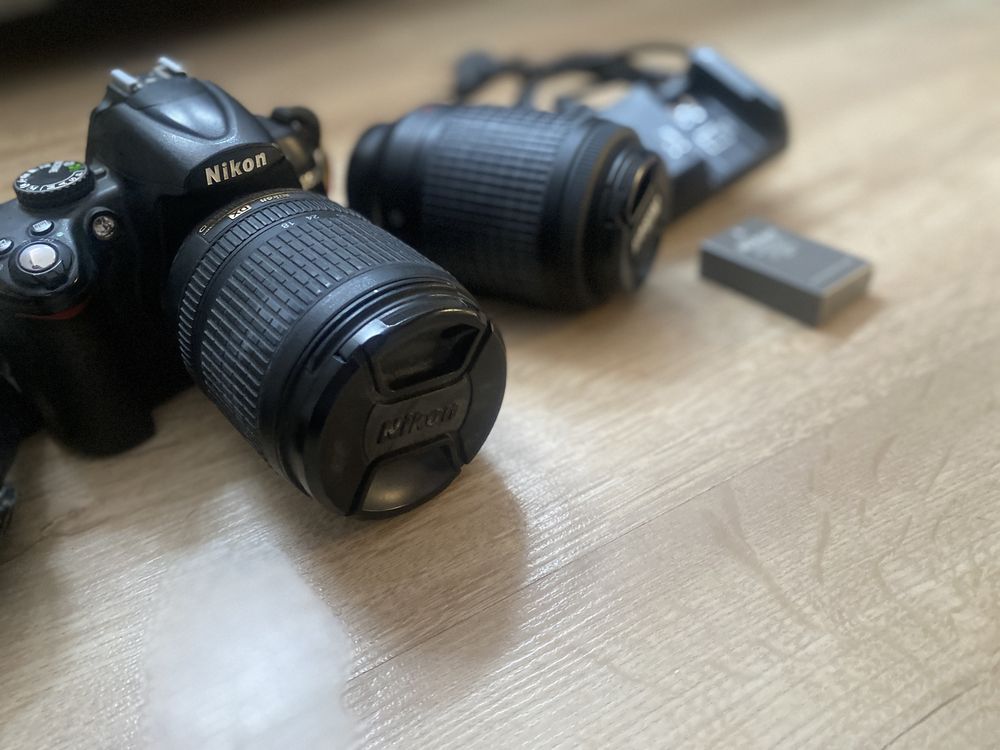 Nikon D5000 cu kit complet