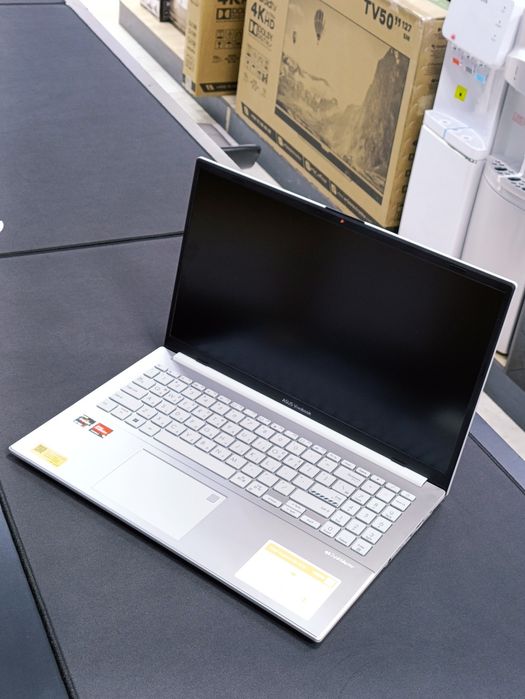 Asus VivoBook Silver