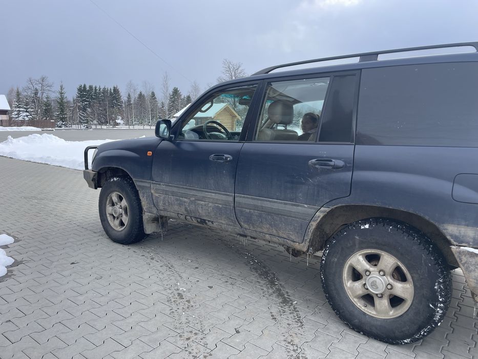 Toyota Land Cruiser HDJ 100