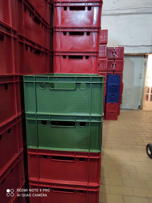 Naveta /lada plastic tipE2/Rosu,albastru/30 ron