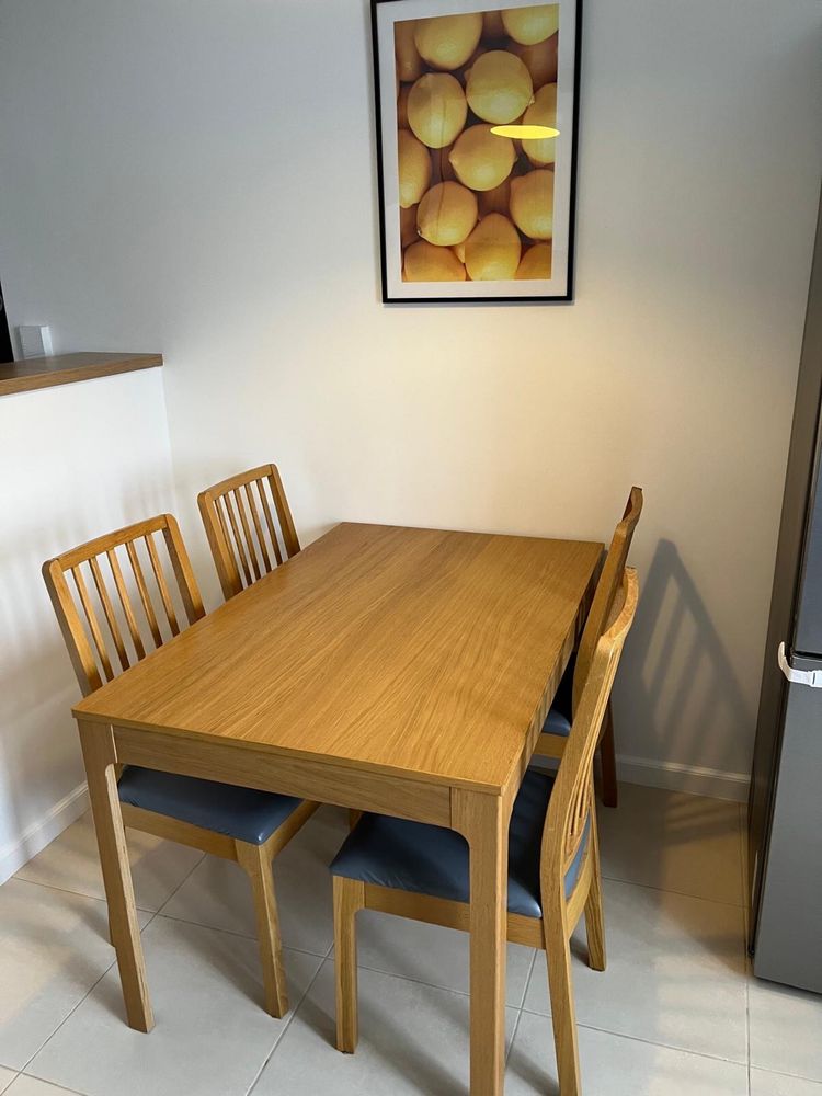 Masa si scaune Ikea