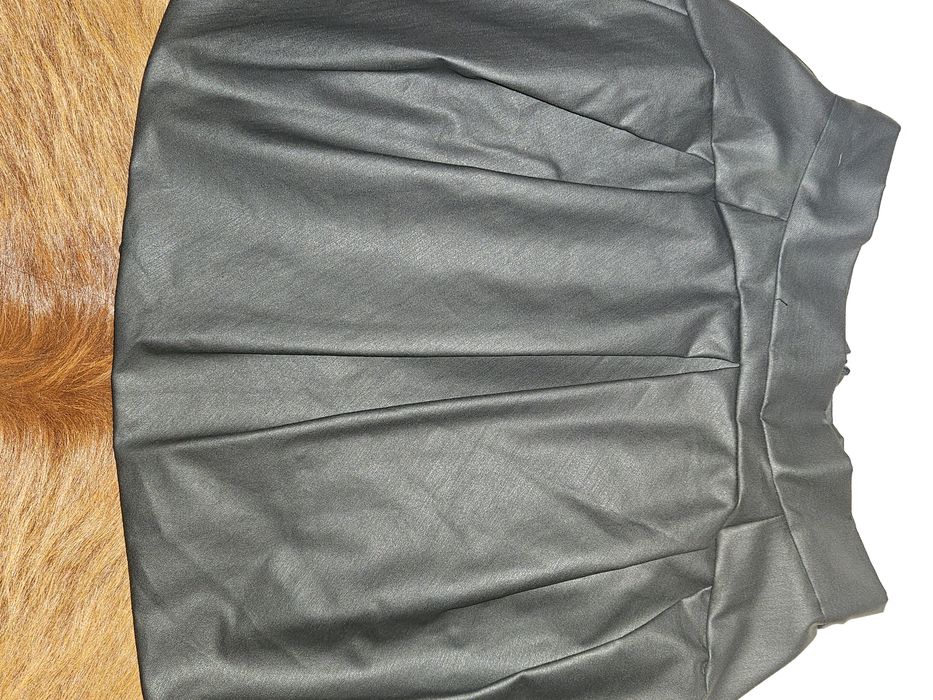 Vând fusta scurta designer Răzvan Ciobanu S