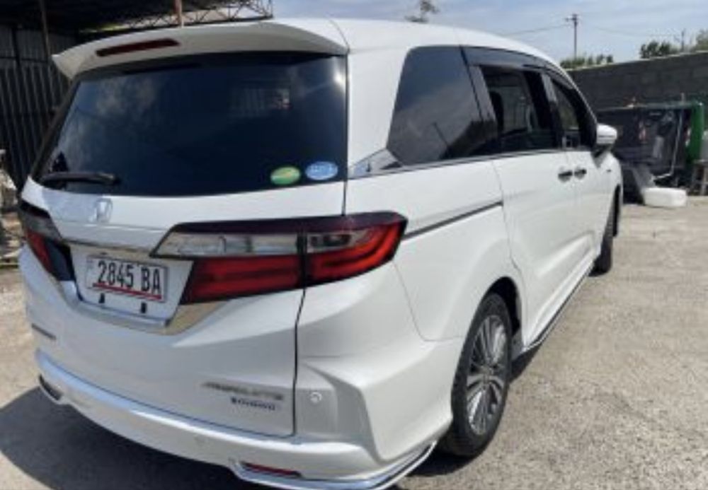 Honda Odyssey . Япония. Hybrid.