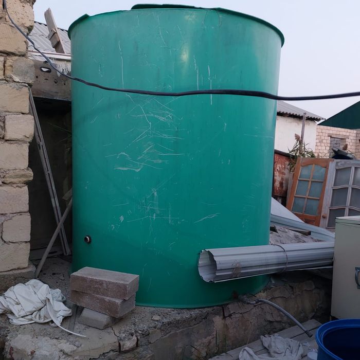 Ёмкость 5 куб сатылады.