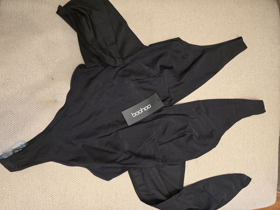 Costum Boohoo intreg