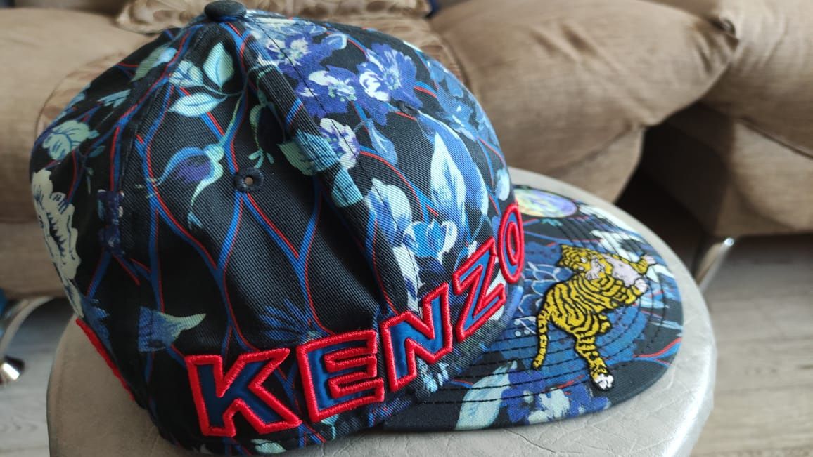 Продам новую кепку KenzoxH&M
