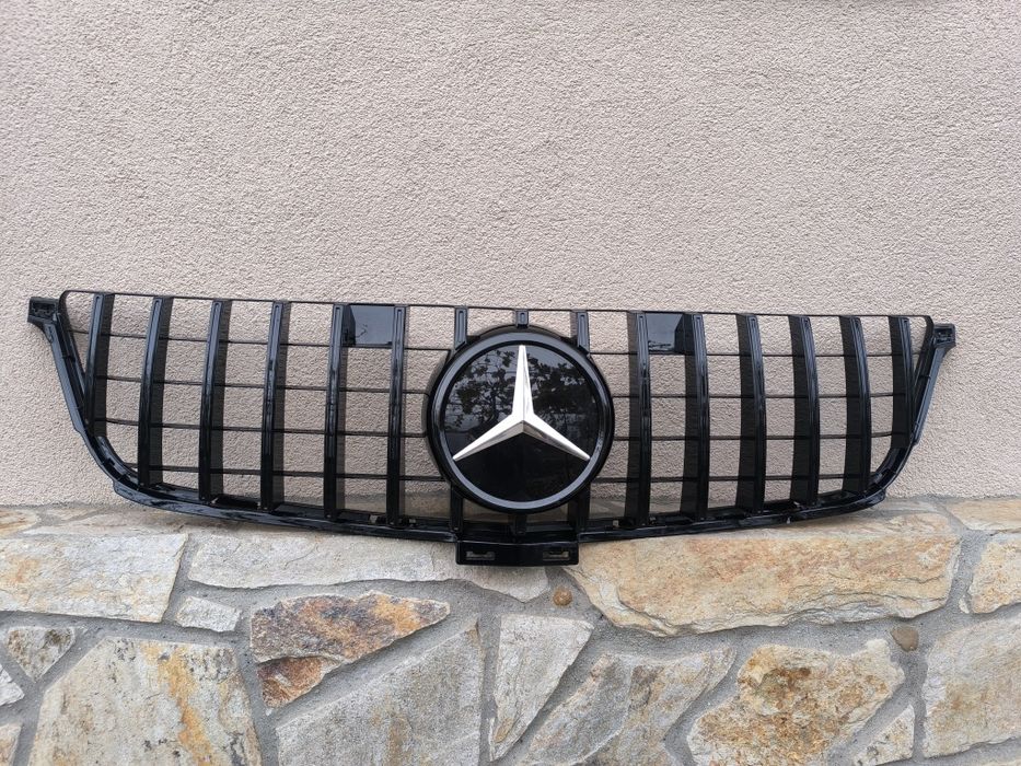 Рвшетка с емблема за Мерцедес W 166