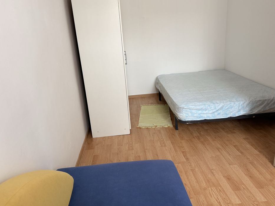 Apartament de inchiriat cu 3 camere pe strada Petru Dobra