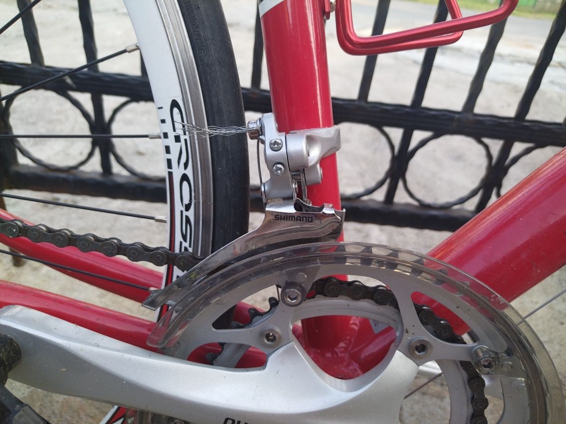 Шосеен велосипед cross peloton алуминиев