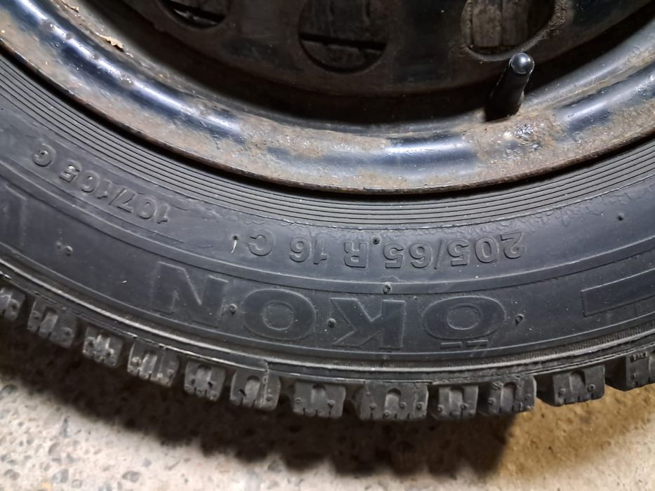 Cauciucuri de vânzare