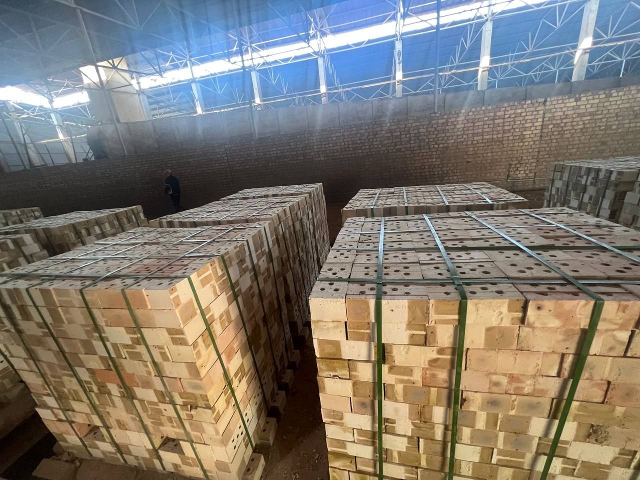 Keramika Pochkali Teshik Gisht bor Hitoy pres.1150 som Кирпич Китай в