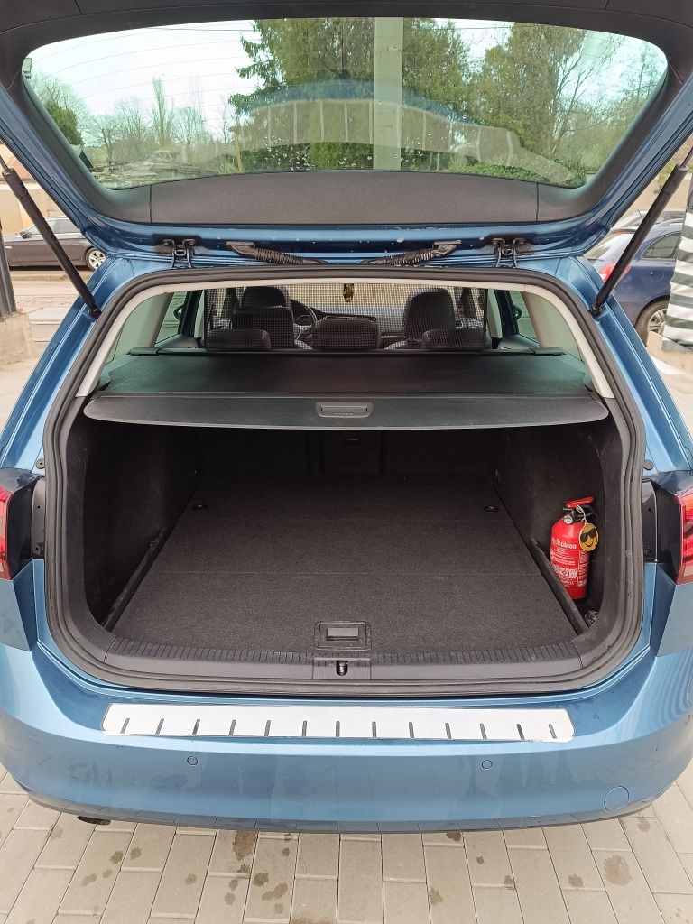 Vând Volskwagen Golf 7.5   1,6 TDI. Automat