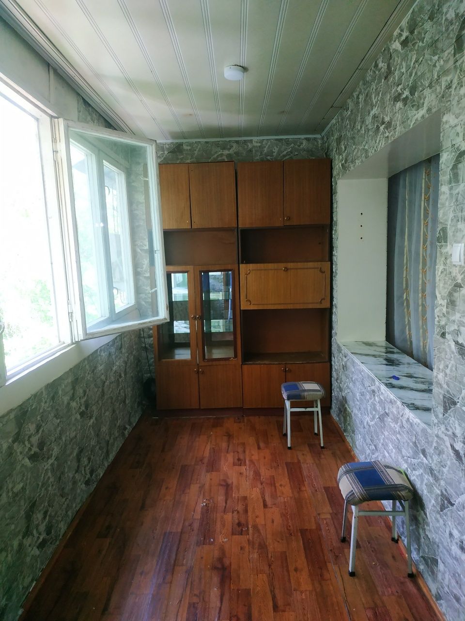 Срочно продаётся 2х комнатная квартира Балкон 2*6