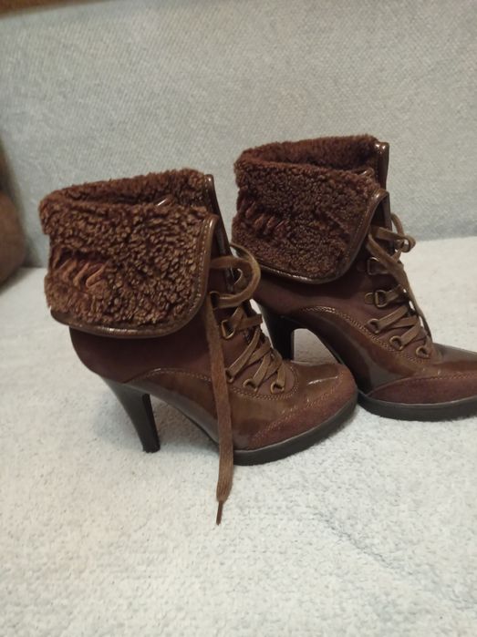 Ghetuțe toc/botine, mărime 37