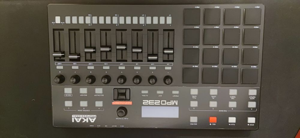 Vand Akai MPD 232 pad controller midi usb rgb Black