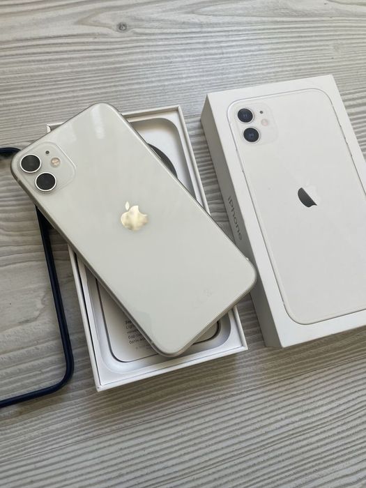 Iphone 11 white 83% baterie