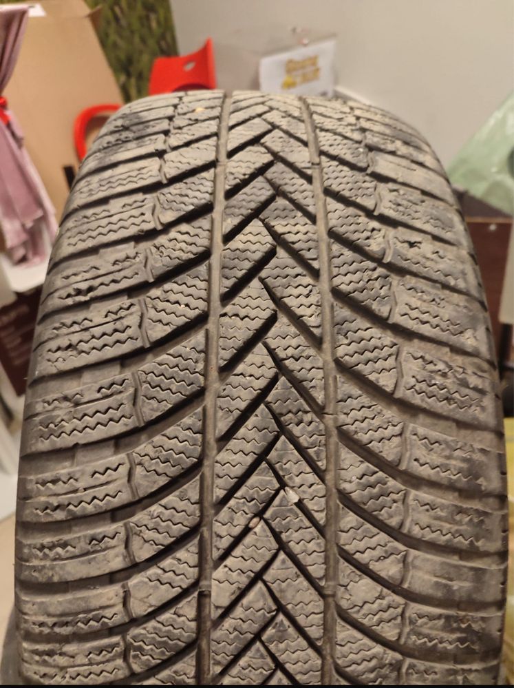 Cauciuri Iarna 245/45 R18