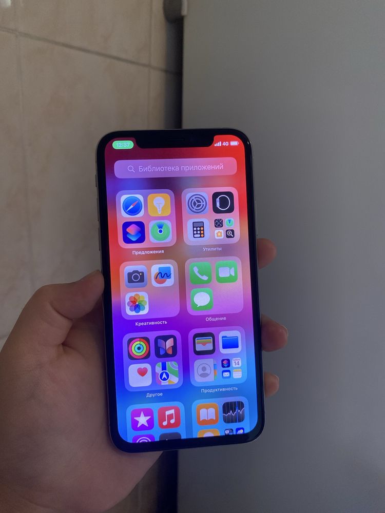 iPhone XS 64гб Apply