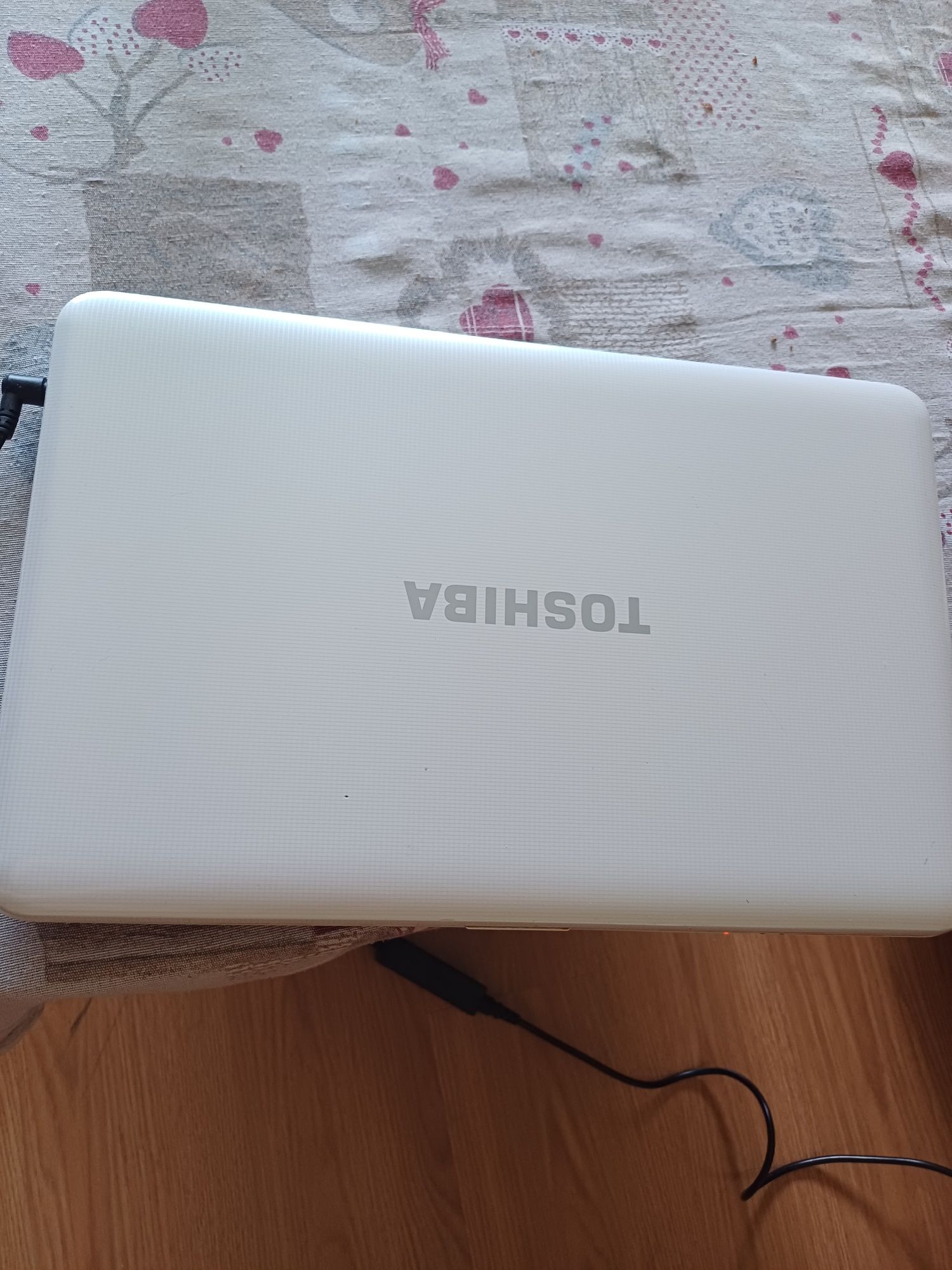 Лаптоп Toshiba Satellite C855