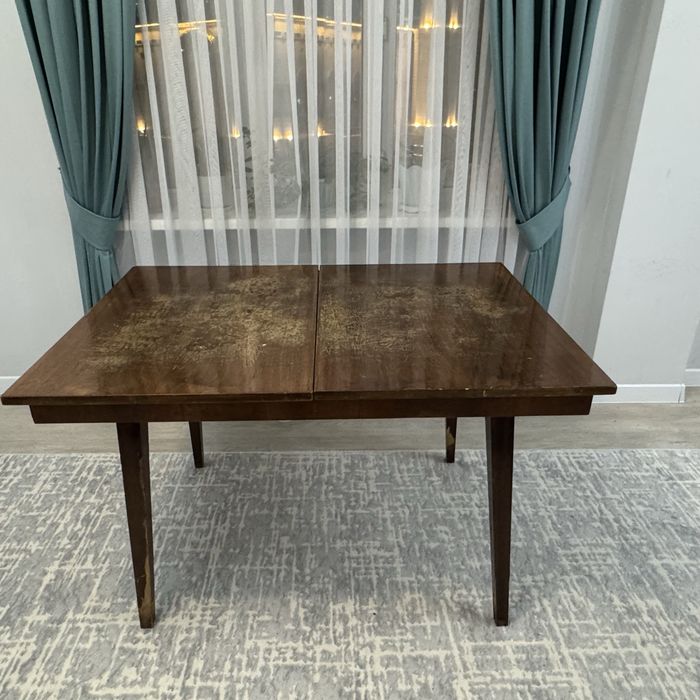 Продам стол кухонный